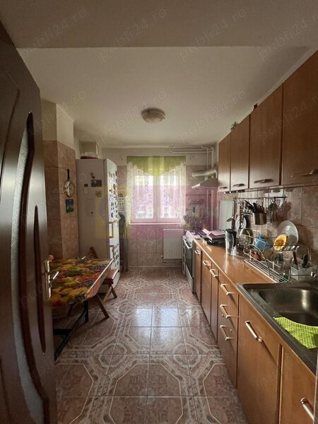 Vanzare apartament 3 camere Unirii-Carrefour
